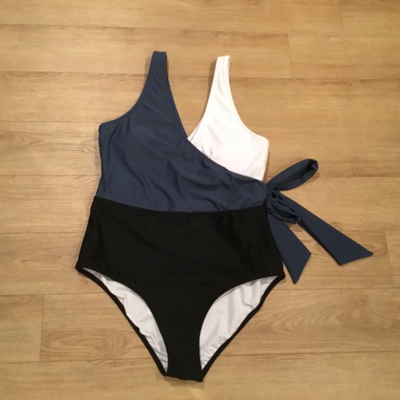 Women’s Coloured Blocked One Piece Bathing Suit - Picture 5 of 8